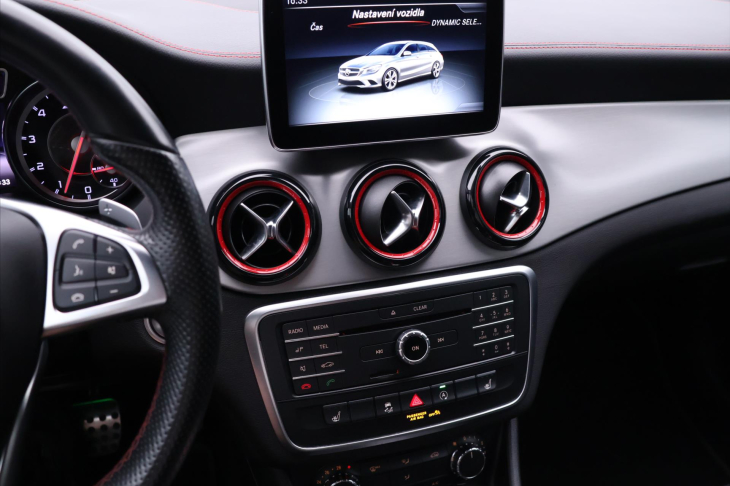 Mercedes-Benz CLA 2,0 45 AMG 280kW 4Matic H&K