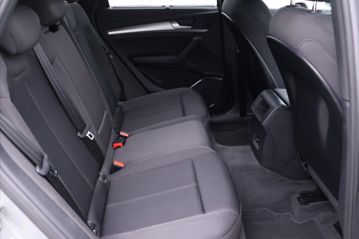 Audi Q5 2,0 40TDI S-line quattro DPH