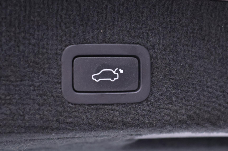 Volvo XC70 2,4 D4 133kW Aut. AWD Summum