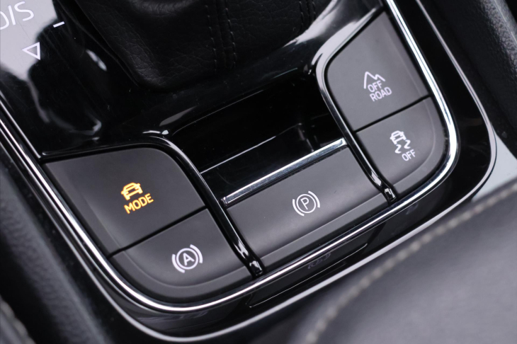 Škoda Kodiaq 2,0 TDI DSG 4x4 7-Míst Scout