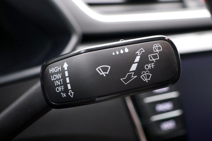 Škoda Superb 2.0 TDI 110kW Style Bi-Xenon