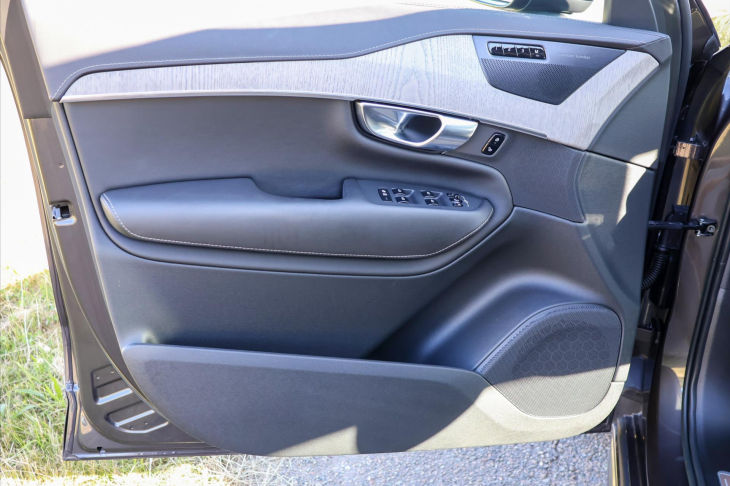 Volvo XC90 2,0 B5 AWD Ultimate Dark 7-Míst