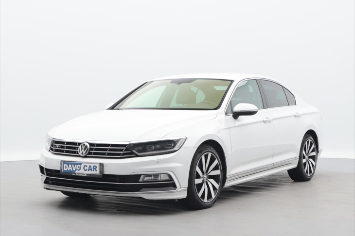Volkswagen Passat 2,0 TDI 140kW DSG R-line CZ