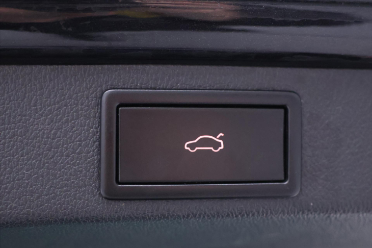 Škoda Octavia 1,4 TSI 103kW Elegance Xenon