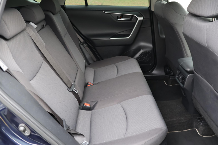 Toyota RAV4 2,5 131kW Hybrid Navigace