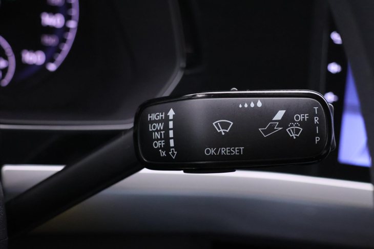 Volkswagen Bora E-Bora 100kW Automat