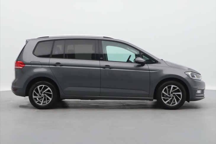 Volkswagen Touran 1.4 TSI 110kW DSG 7-Míst 1.Maj.