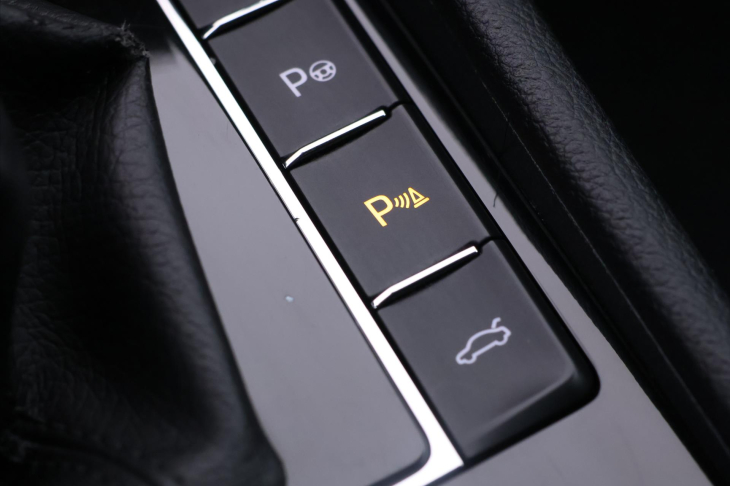 Škoda Superb 1,6 TDI 88kW DSG Style Xenon