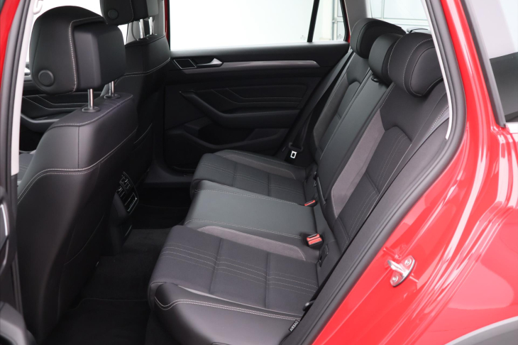 Volkswagen Passat 2,0 TDI 147kW DSG Alltrack CZ