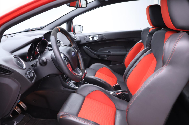 Ford Fiesta 1,6 ST 134kW Recaro Kůže