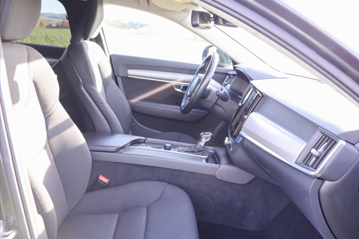 Volvo V90 2,0 110kW ALU Tažné Serviska