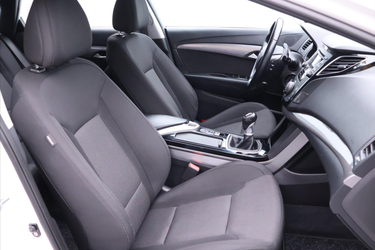 Hyundai i40 1,6 GDI Fifa edice Serv. kniha