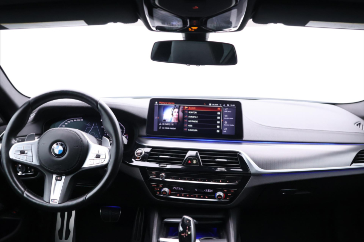 BMW Řada 5 4,4 M550i xDrive 390kW