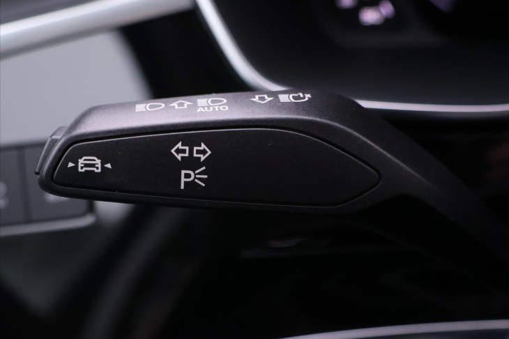 Audi Q3 1,5 35 TFSI S tronic S line CZ DPH