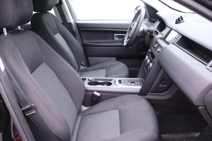 Land Rover Discovery 2,0 L TD4 110kW 4WD