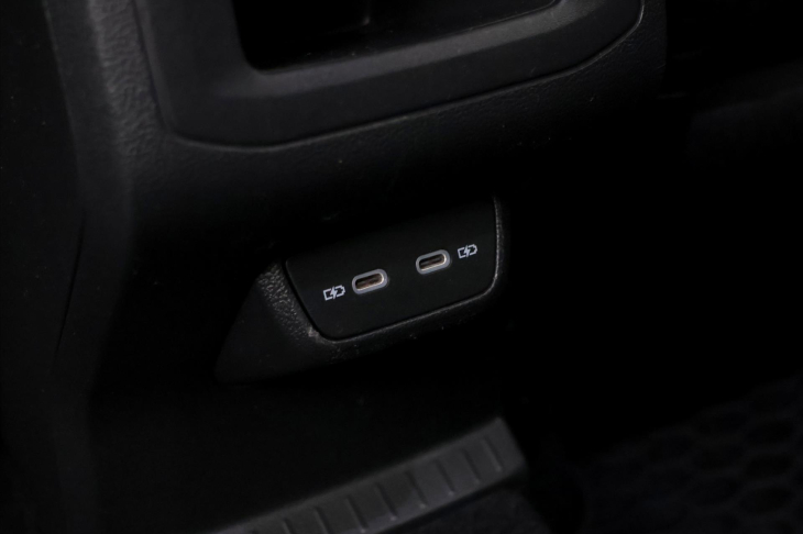 Volkswagen T-Cross 1,0 TSI 81kW Life Aut.klima Tažné