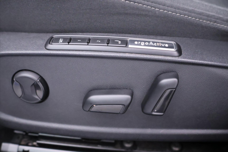 Volkswagen Golf 2,0 TDI 110kW DSG Style DPH