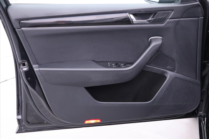 Škoda Superb 2,0 TDI 110kW DSG L&K DPH CZ