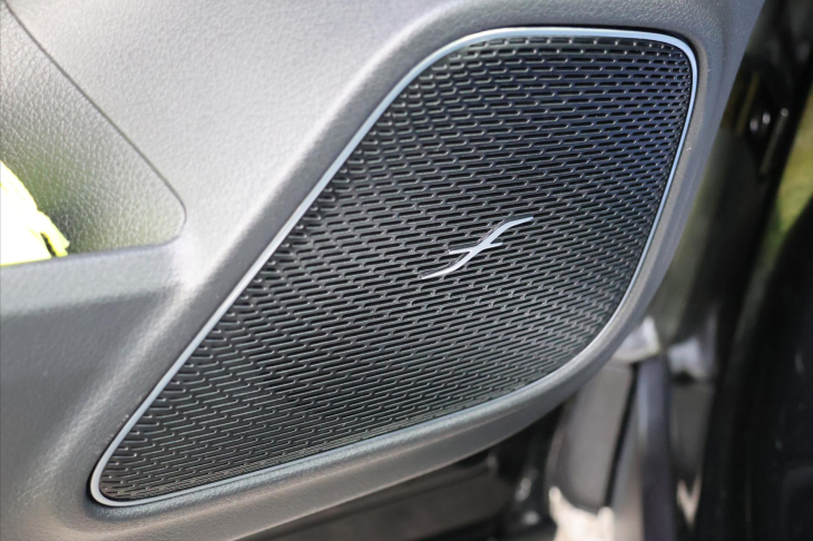 Mercedes-Benz GLB 2,0 200d 4MATIC AMG Premium+