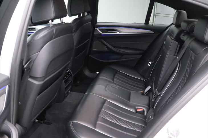 BMW Řada 5 3,0 530d 195kW xDrive CZ