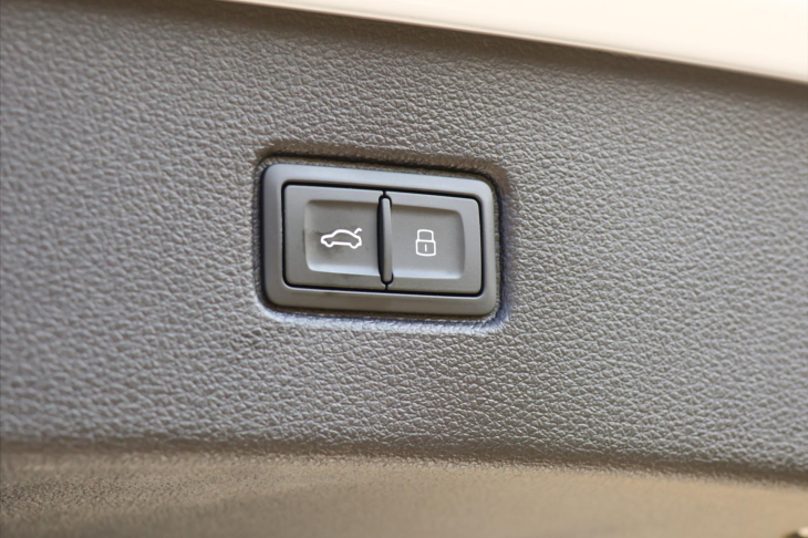 Audi Q7 3,0 TDI quattro tiptronic S line