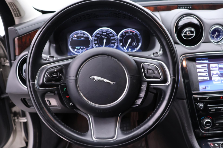 Jaguar XJ 3,0 D 202kW V6 Luxury