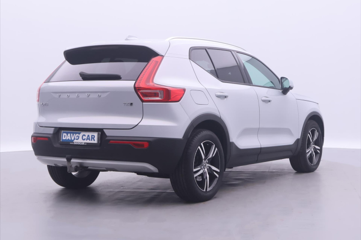 Volvo XC40 2,0 T4 Drive-E Momentum AWD CZ