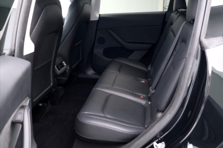 Tesla Model Y LR AWD sOH 92% 1.Maj DPH