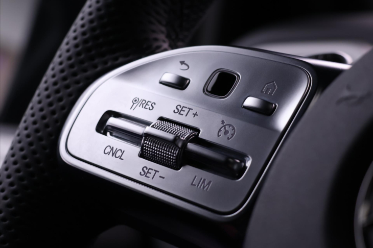 Mercedes-Benz Třídy G 4,0 63AMG 588kW 4x4^2 Brabus