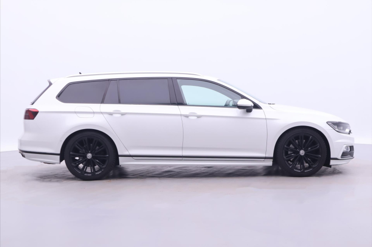 Volkswagen Passat 2,0 TSI 206kW R-line Highline