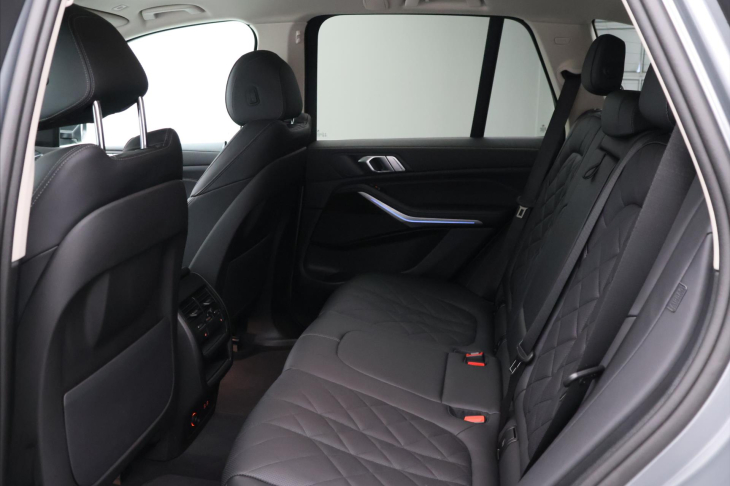 BMW X5 3,0 50e xDrive 230kW CZ DPH