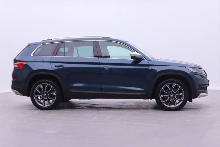 Škoda Kodiaq 2,0 TDI DSG 4x4 7-Míst Scout