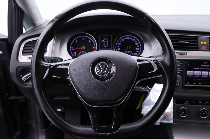 Volkswagen Golf 1,6 TDI Navi Aut.klima Kůže