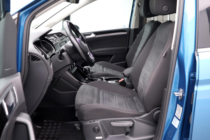 Volkswagen Touran 1,4 TSI 110 kW DSG Highline CZ