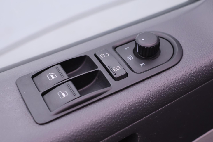 Volkswagen Caravelle 2,0 TDI 103kW DSG 8-Míst Tažné