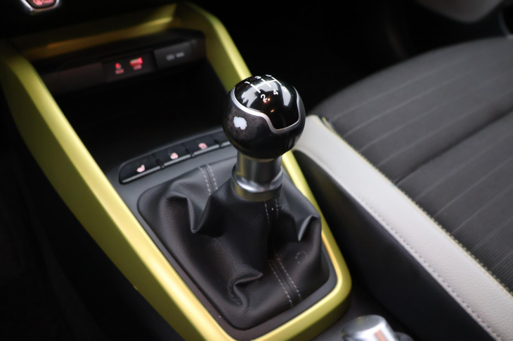 Kia Stonic 1,3 CVVT 62kW Spirit 1.Maj Tažné