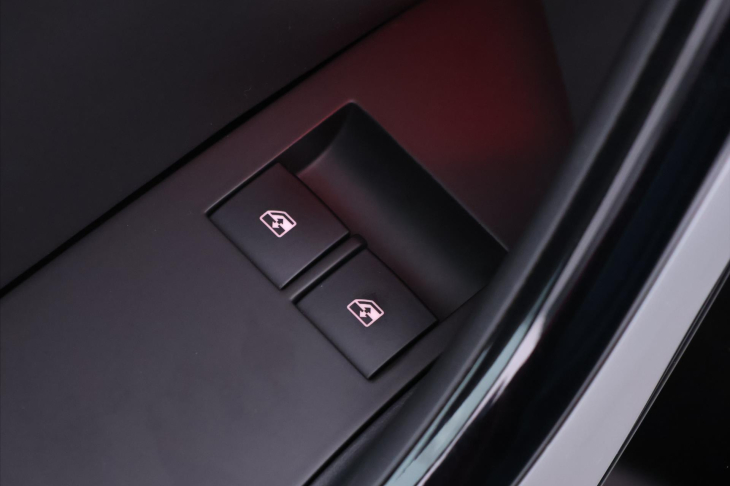 Opel Astra 2,0 T OPC 206kW Aut.klima