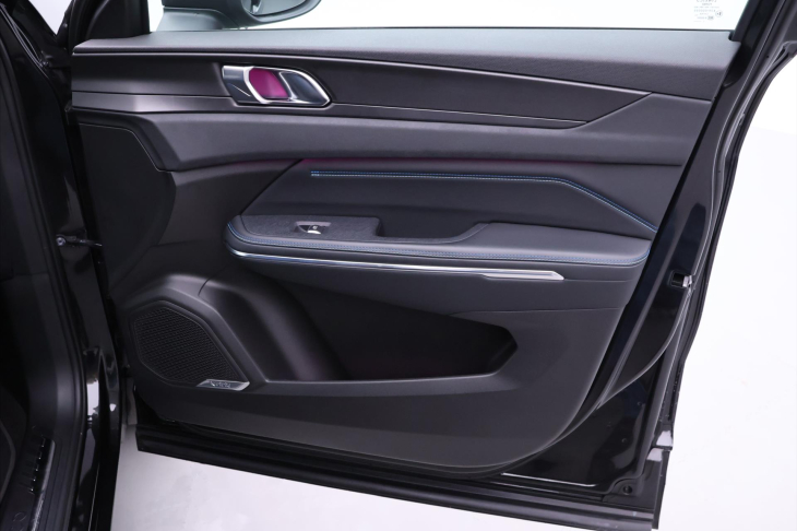 Lynk & Co 01 1,5 PHEV 132kW Aut.