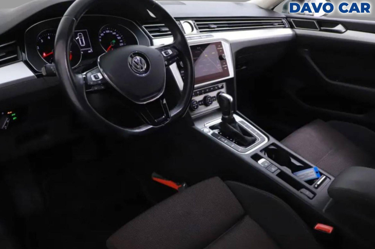 Volkswagen Passat 1,5 TSI Comfortline LED DPH
