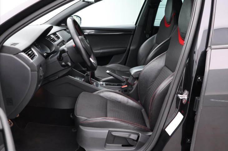 Škoda Octavia 2,0 TDI 135kW RS Xenon Navi