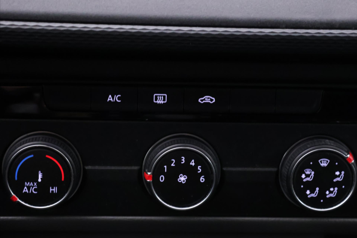 Volkswagen Transporter 2,0 TDI 110kW 9-Míst Long DPH