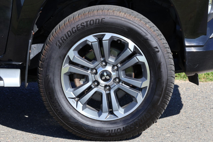 Mitsubishi L200 2,3 DI-D 4WD Intense 1.Maj DPH