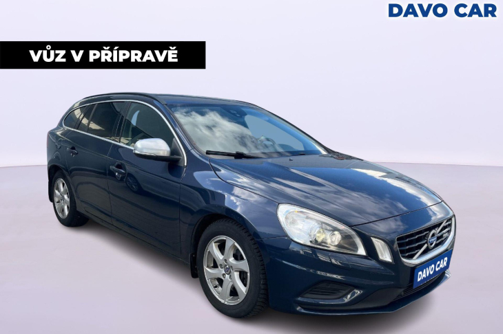 Volvo V60 2,4 D4 V5 120kW AWD R-design