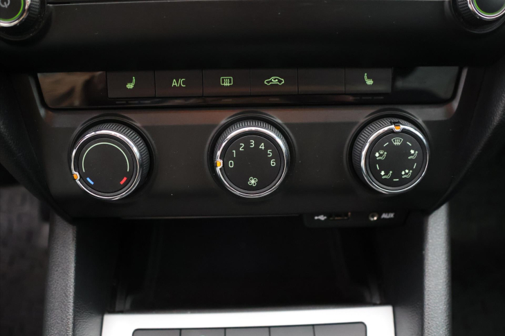 Škoda Octavia 1,6 TDI CZ Serv.Kniha Tažné