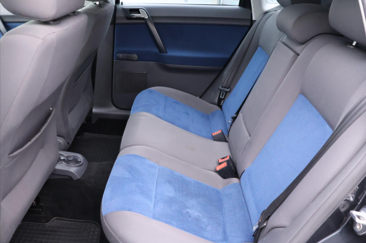 Volkswagen Polo 1,2 i Comfort Klima STK 01/27