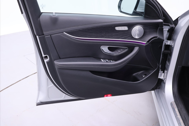Mercedes-Benz Třídy E 2,0 220d 143kW AMG Burmester
