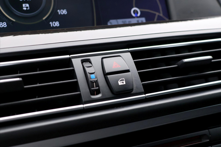 BMW Řada 5 3,0 535i 225kW Aut.klima Kůže