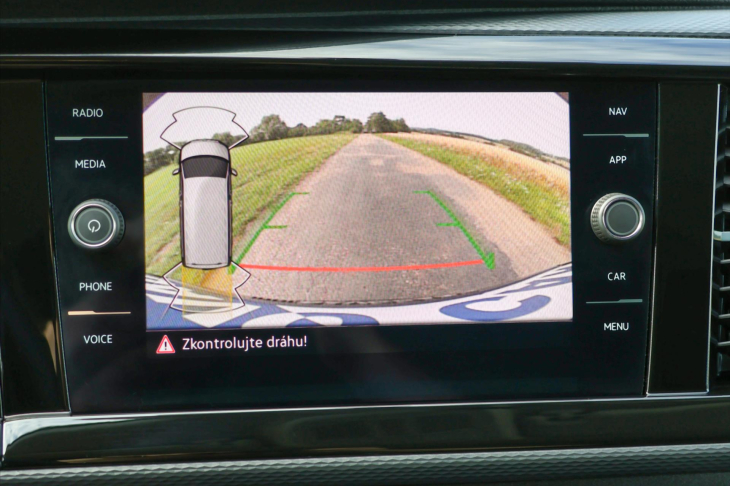 Volkswagen Transporter 2,0 TDI DSG DR 8-Míst Bulli