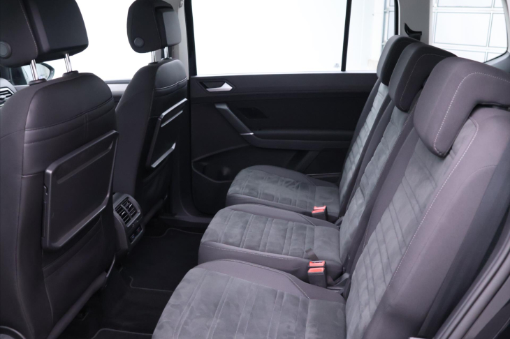 Volkswagen Touran 2,0 TDI 110kW DSG Comfort DPH