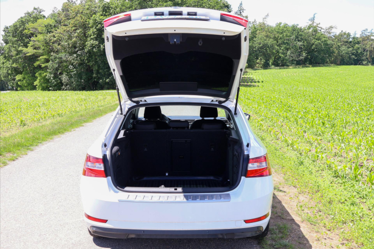 Škoda Superb 2,0 TDI 110kW Ambition CZ